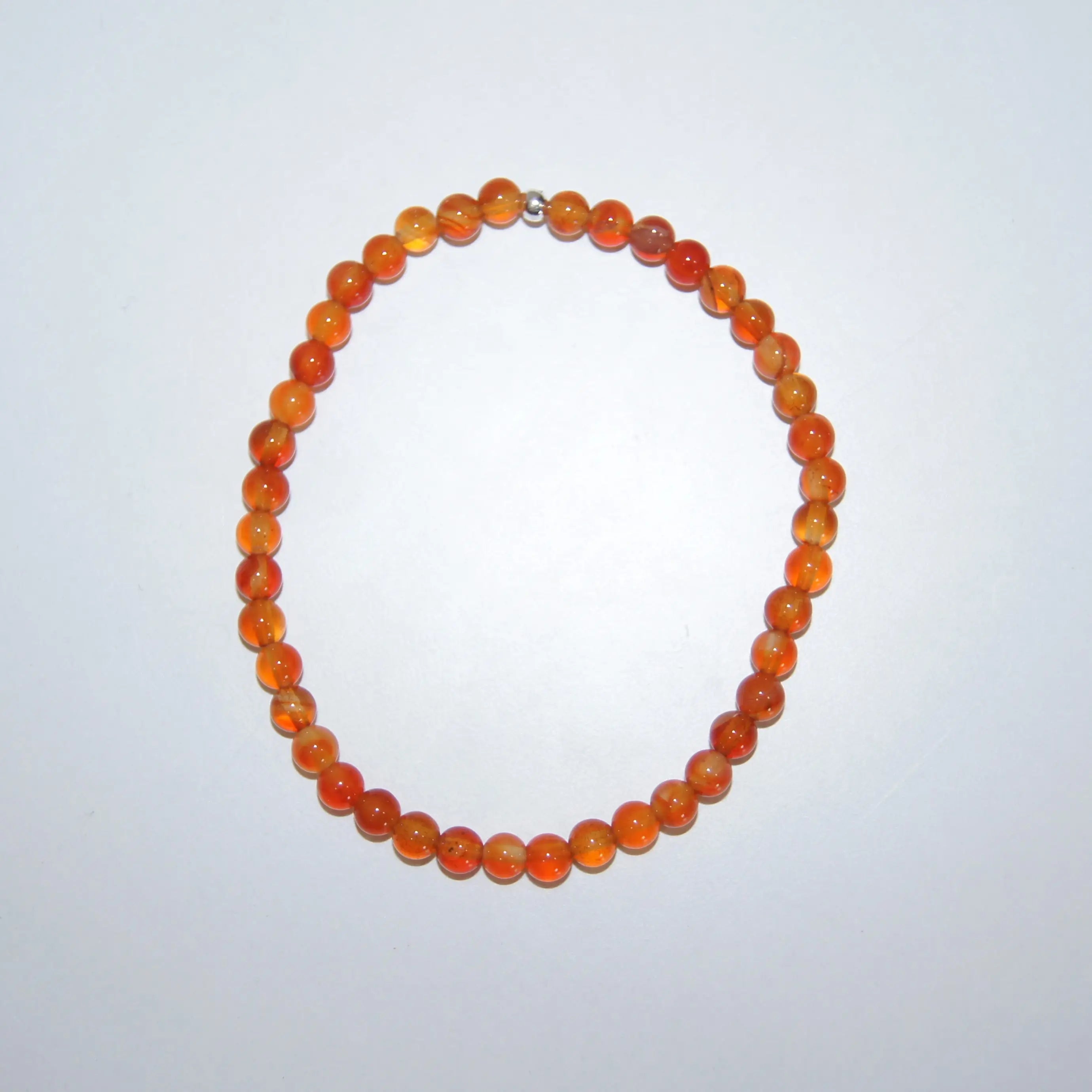 LEÑA Kunsthandwerk Bernstein-Perlen Armband, 4mm, Elastik-Faden, Größen 13–20 cm, Made in Austria