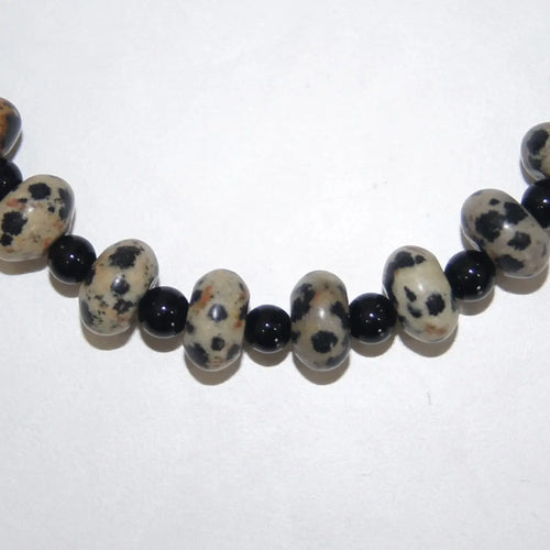 LEÑA Kunsthandwerk Dalmatiner-Button Armband mit Onyx-Perlen, 13–20 cm, Made in Austria