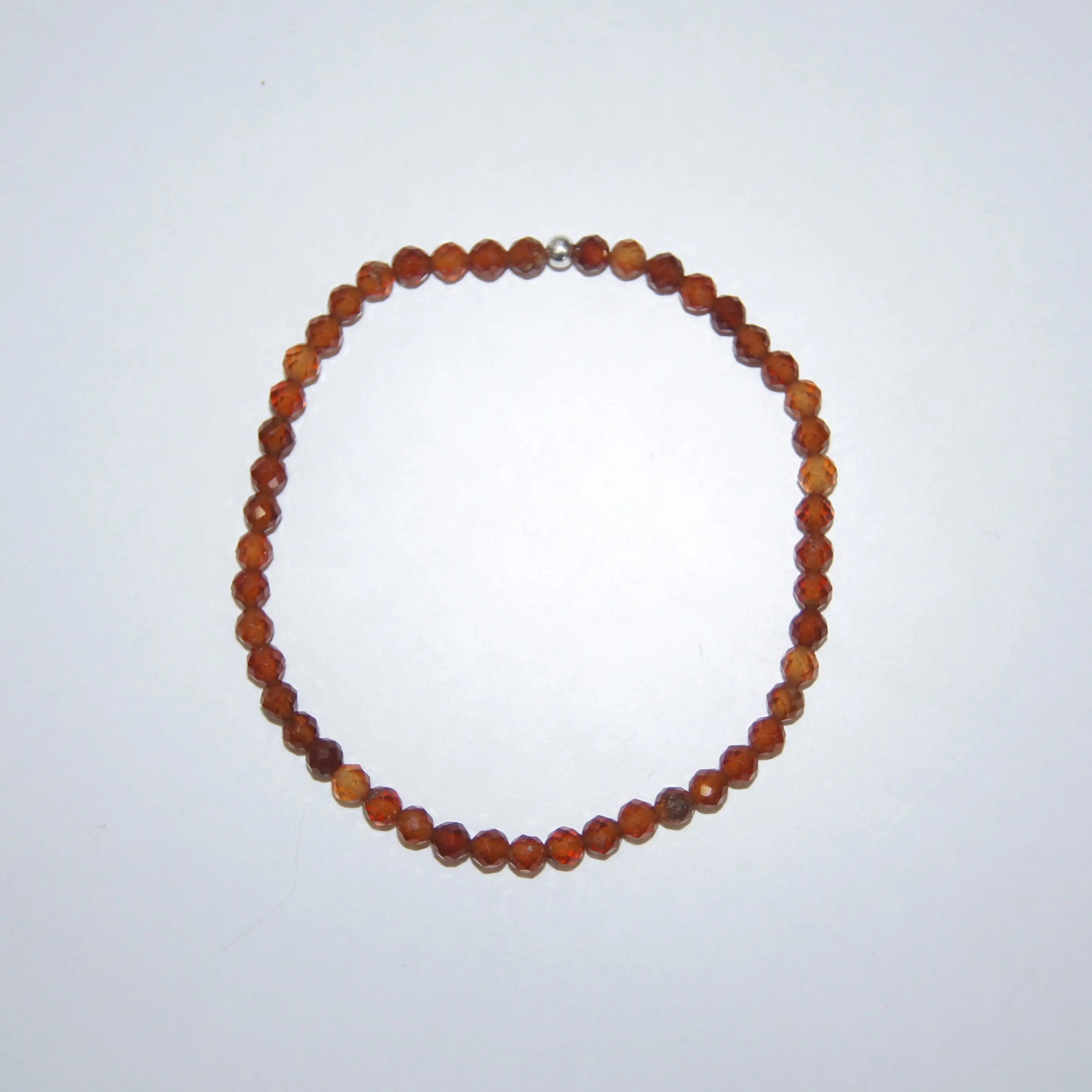 Granat-Perlenarmband von LEÑA Kunsthandwerk, 4 mm Perlen, Elastikfaden, 13–20 cm, hergestellt in Österreich