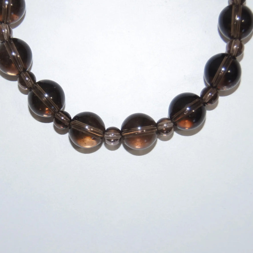 Rauchquarz-Perlenarmband von LEÑA Kunsthandwerk, 8 mm und 4 mm Perlen, Made in Austria