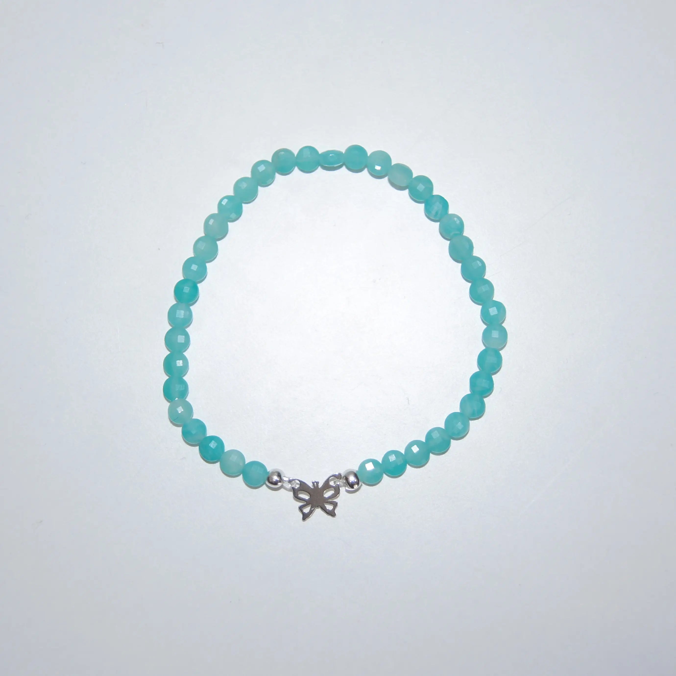 LEÑA Kunsthandwerk Amazonit-Armband mit 4mm Coins, Silber 925 Schmetterling-Charm, 13-20 cm, Made in Austria
