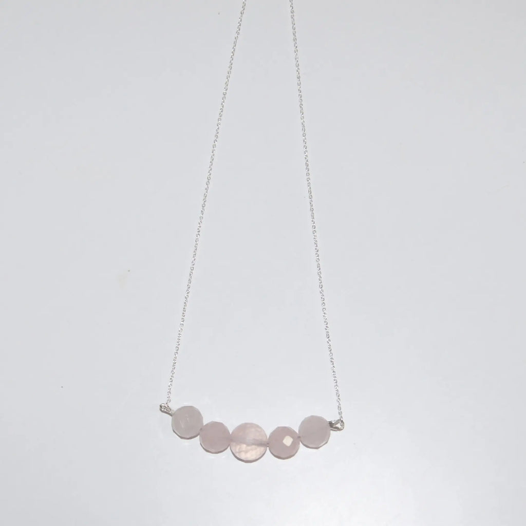 LEÑA Kunsthandwerk Silberkette mit Rosenquarz-Perlen (12 mm & 10 mm) aus Österreich
