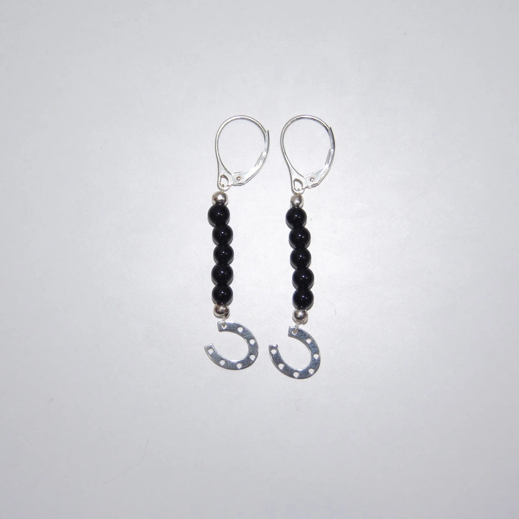 LEÑA Kunsthandwerk Ohrringe mit Onyx-Perlen und Hufeisen-Charm aus 925er Silber, Made in Austria