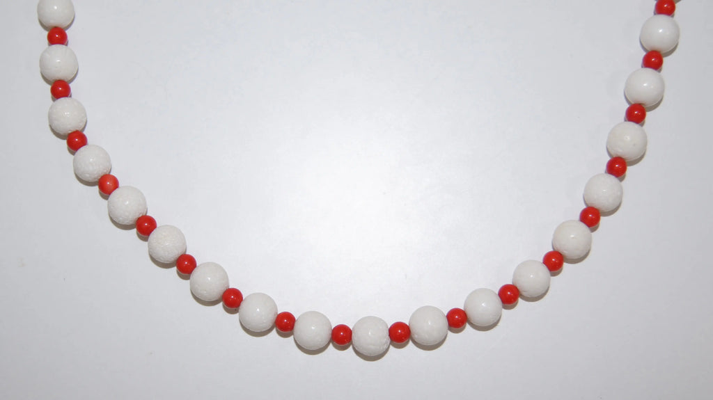 Set aus Kette, Armband und Ohrringen von LEÑA Kunsthandwerk, Koralle-Perlen (8 mm & 4 mm), Silber (925)