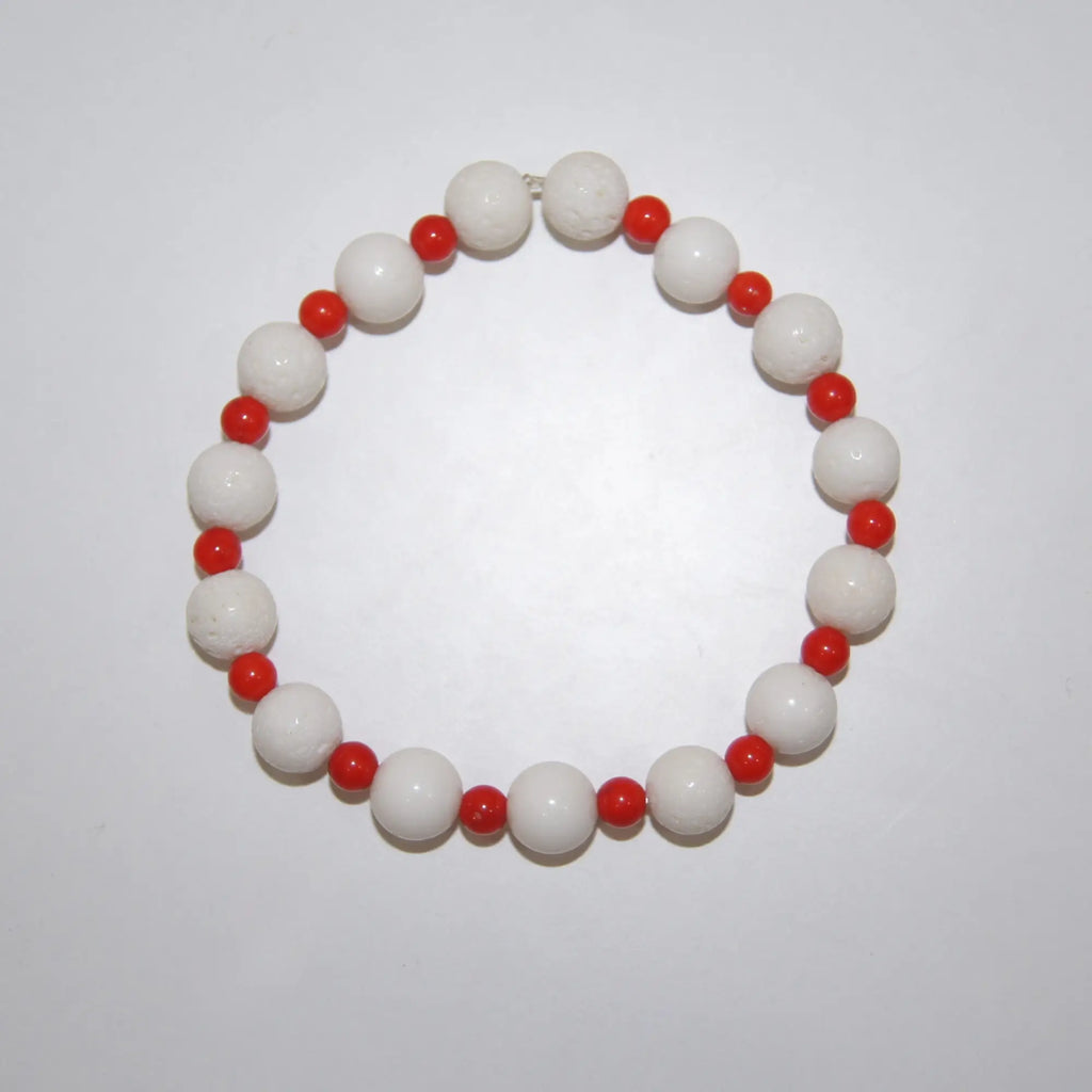 Armband aus Koralle-Perlen (8 mm & 4 mm) von LEÑA Kunsthandwerk, Made in Austria
